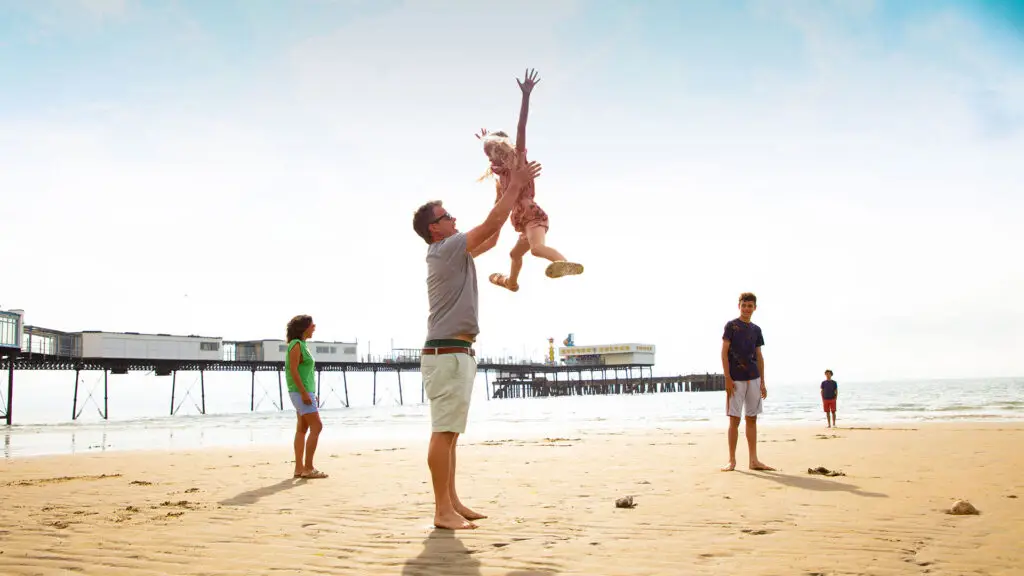 Family Activities Isle Of Wight - Isle Of Wight Family Activities - Sandown Beach Isle Of Wight Family Activities Isle Of Wight - Isle Of Wight Family Activities - Sandown Beach Isle Of Wight